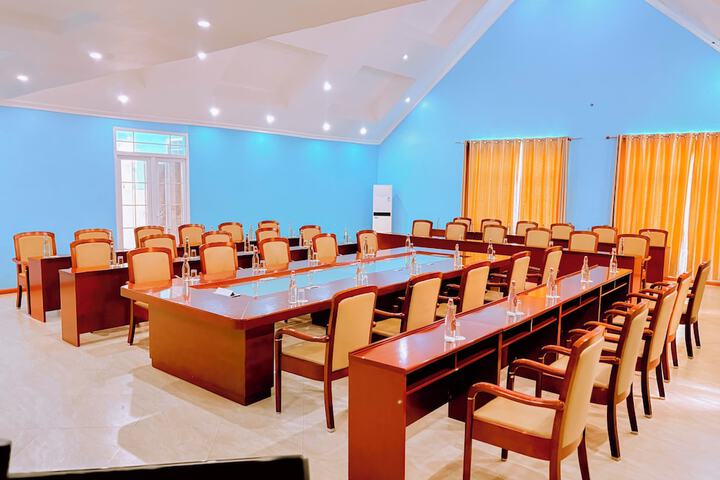 Business Center 26 of 35