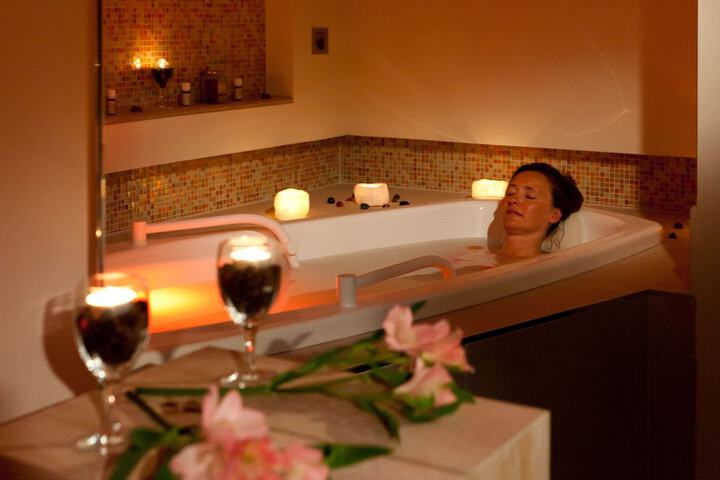 Spa 28 of 53