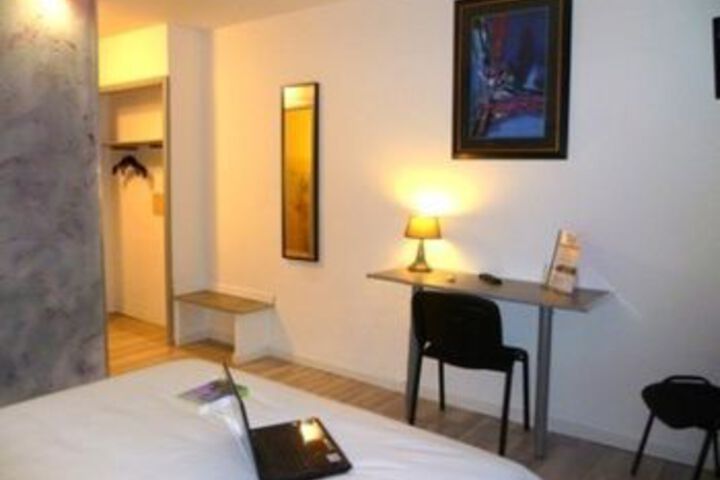 Room 21 of 31