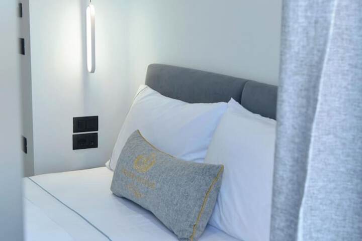 Room 50 of 164