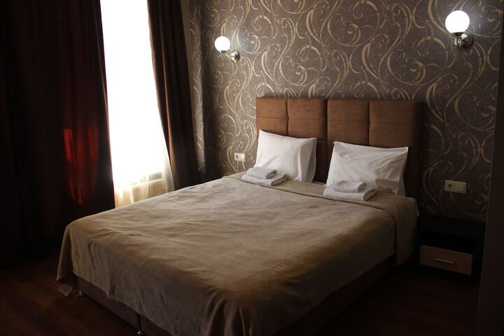 Room 9 of 65