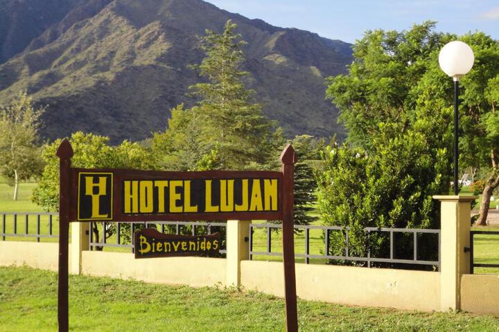 Photo of Hotel Lujan