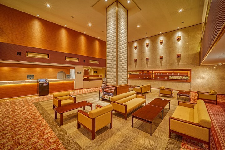 Entrance & Lobby