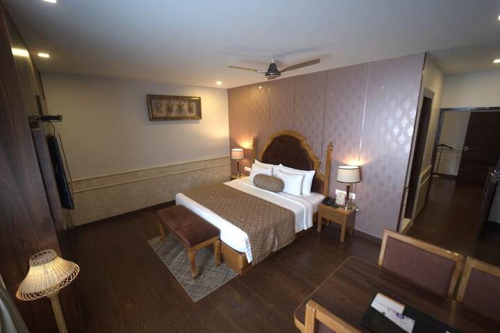 Room 16 of 68