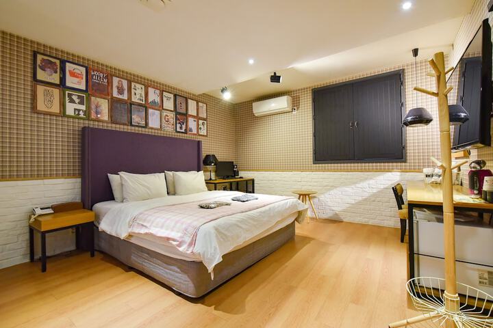 Room 25 of 66