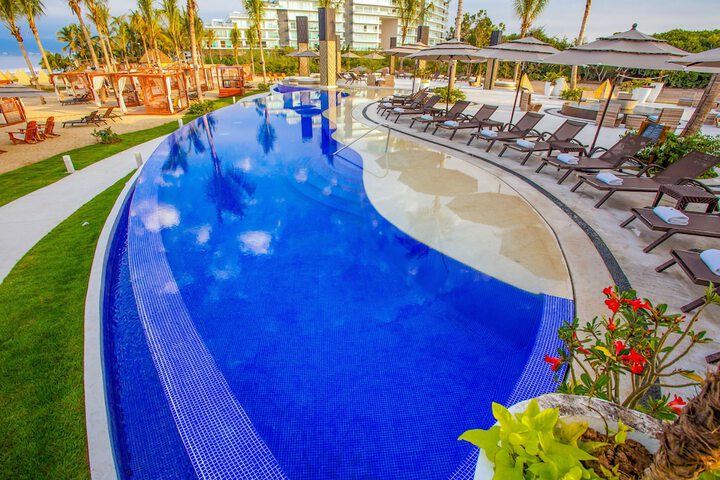 Pool 129 of 251