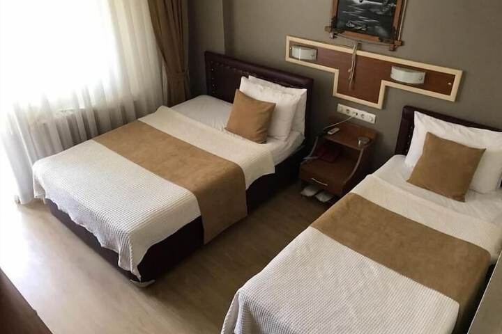 Room 16 of 22