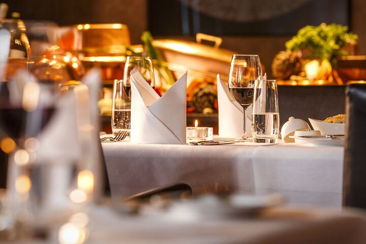 Dining 62 of 96