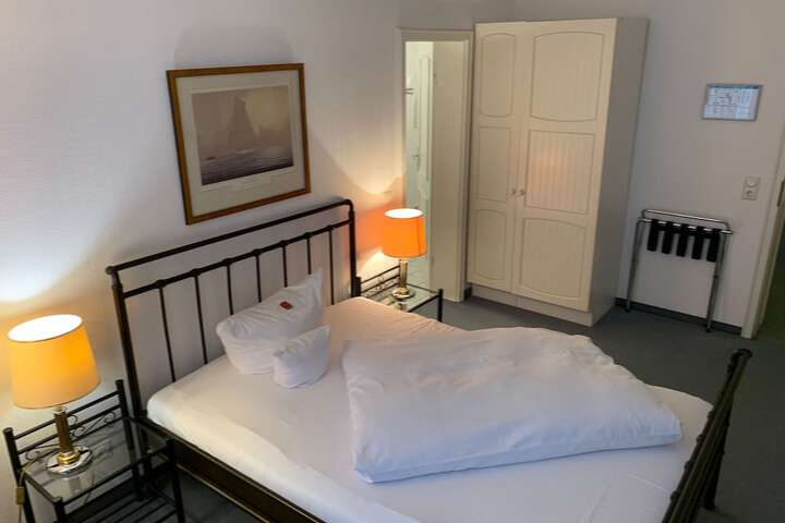 Room 30 of 54