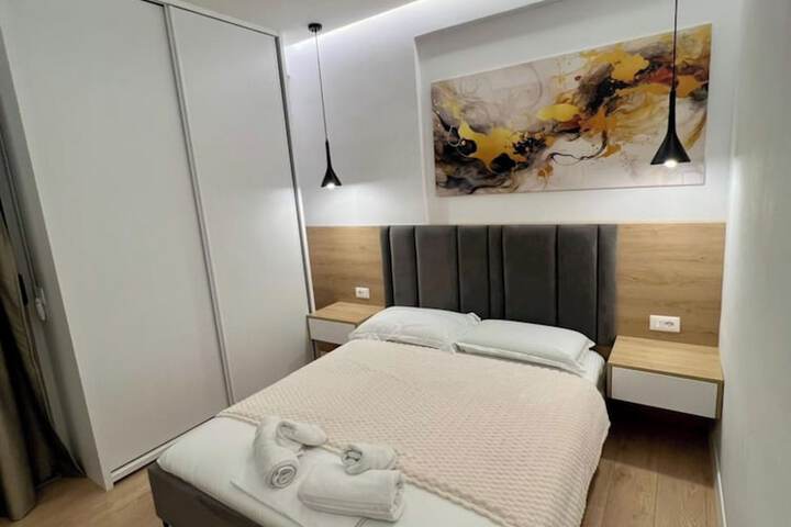 Room 15 of 73