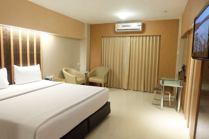 Room 14 of 64
