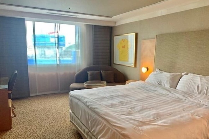 Room 17 of 61