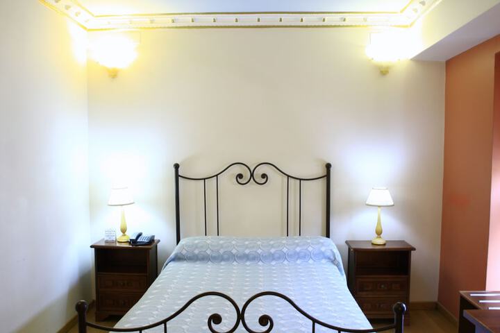 Room 4 of 23