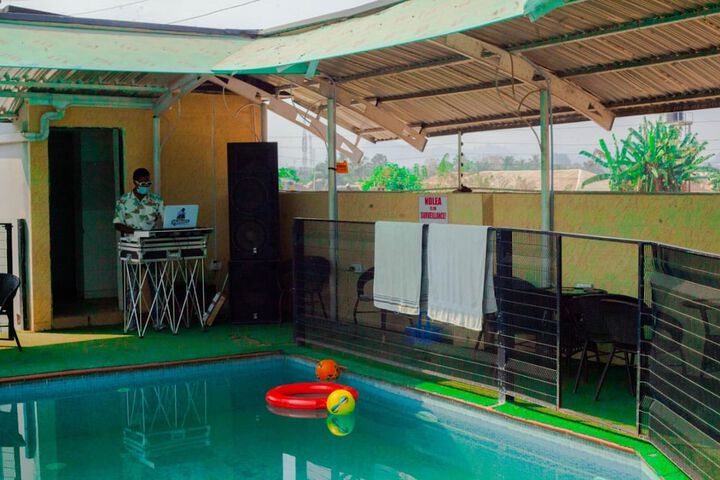 Pool 16 of 27