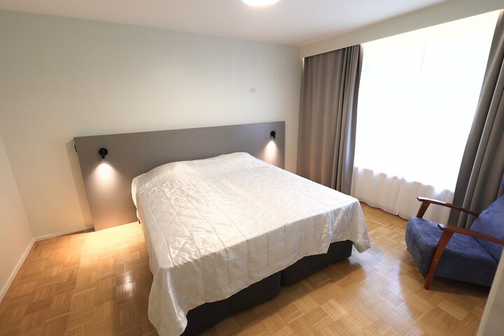 Room 11 of 14