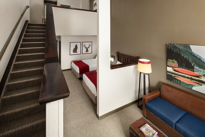Family Suite 2 Queen Beds Sofa (20 of 20)