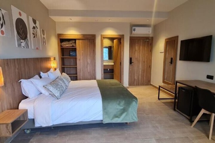 Room 6 of 46