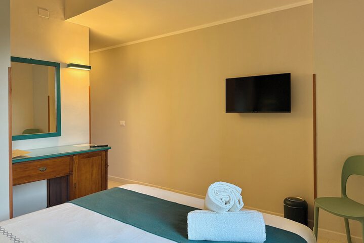 Room 75 of 184