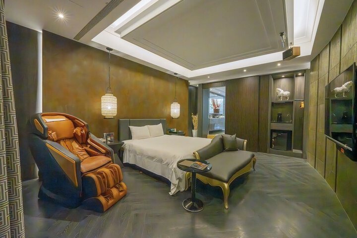 Room 73 of 91