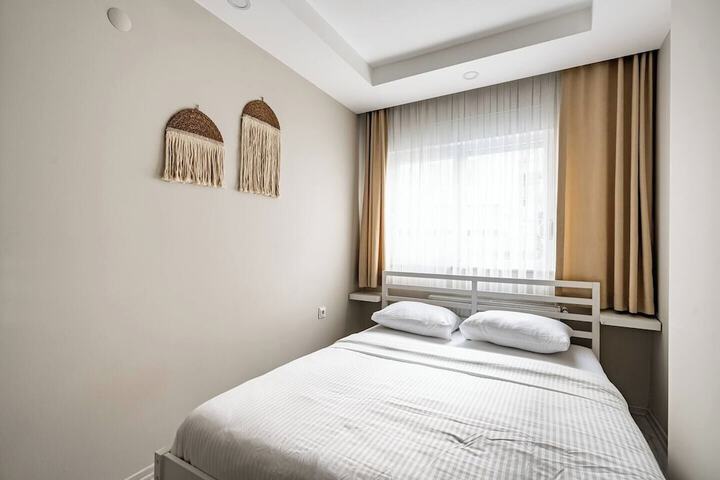 Room 7 of 293