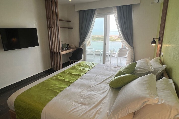 Room 2 of 46