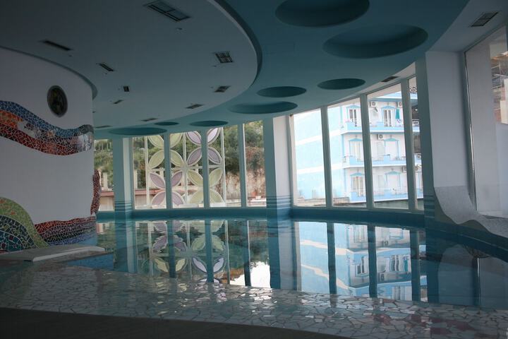 Pool 167 of 253
