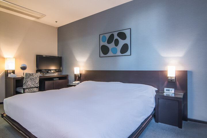 Room 10 of 51