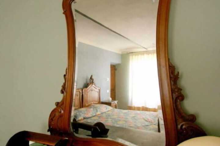 Room 18 of 70