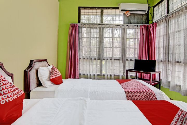 Room 9 of 24
