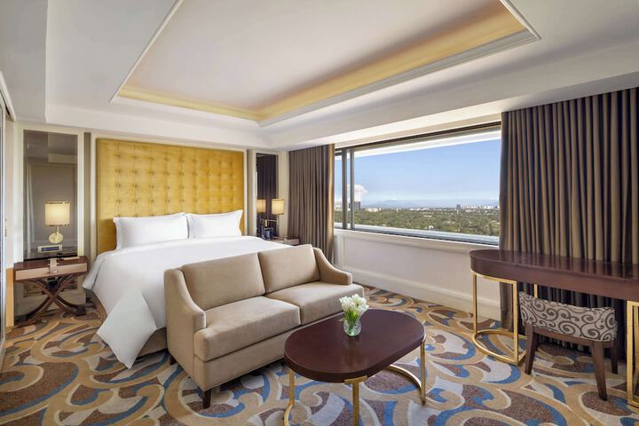 Room 30 of 100