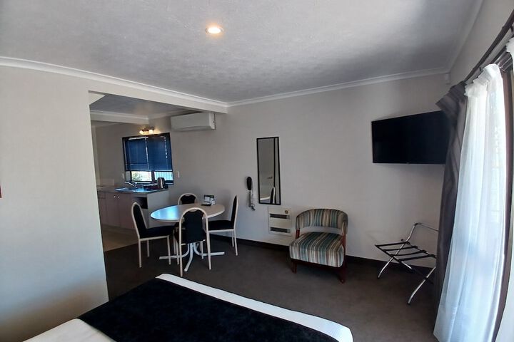 Room 51 of 120