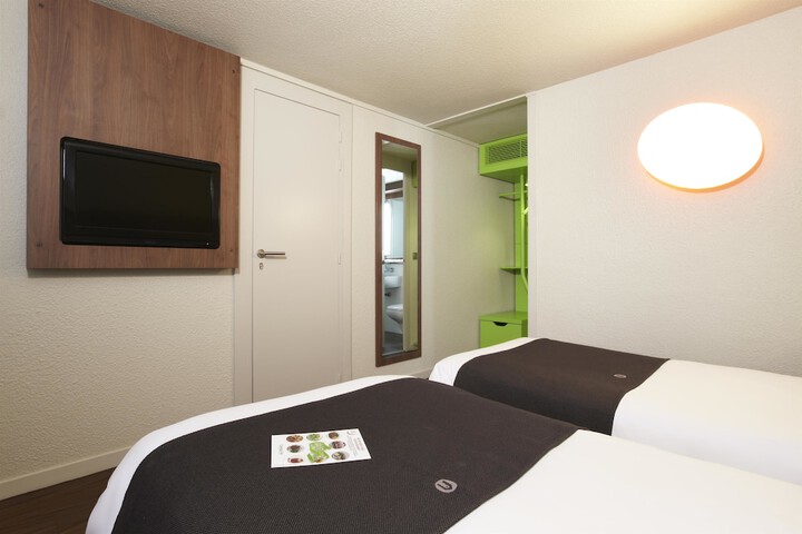 Room 4 of 31