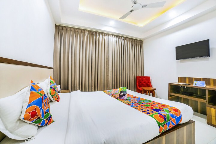Room 21 of 34