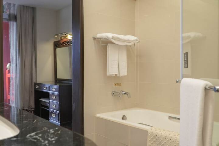 Room 55 of 107
