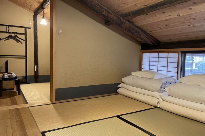 Room 16 of 48