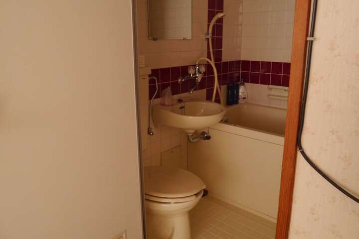 Room 19 of 32