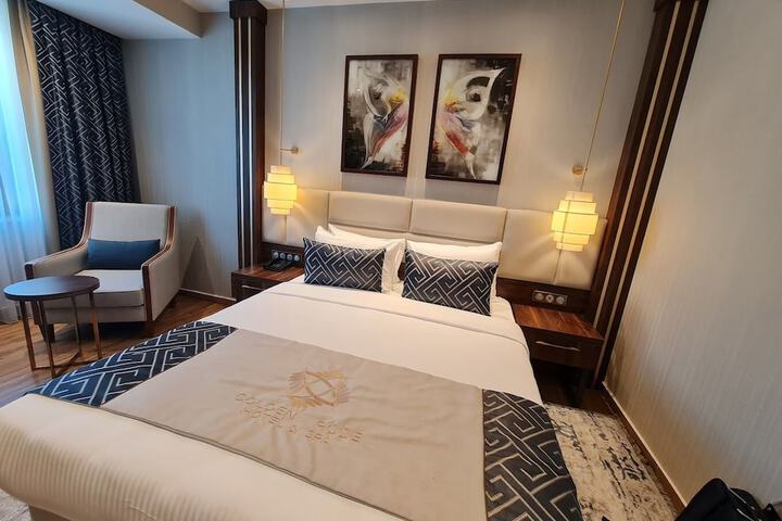 Room 6 of 34