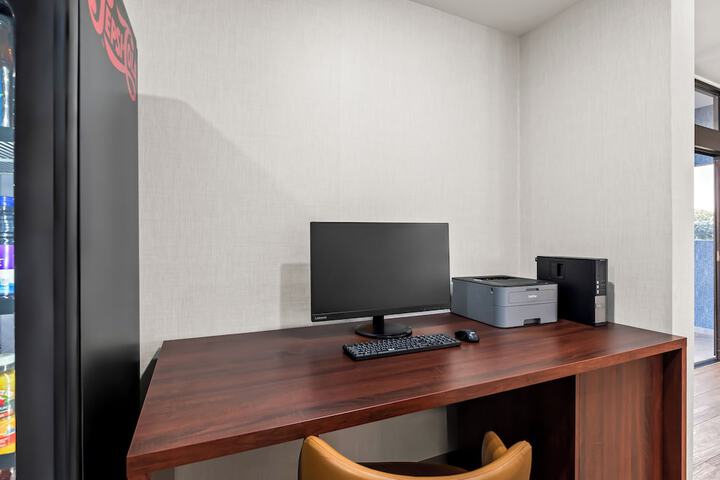 Business Center 44 of 48