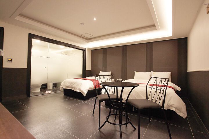 Room 20 of 83
