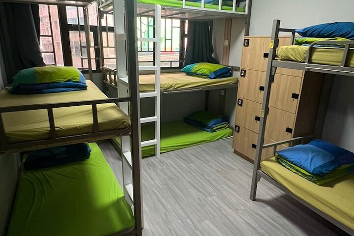 Room 9 of 78