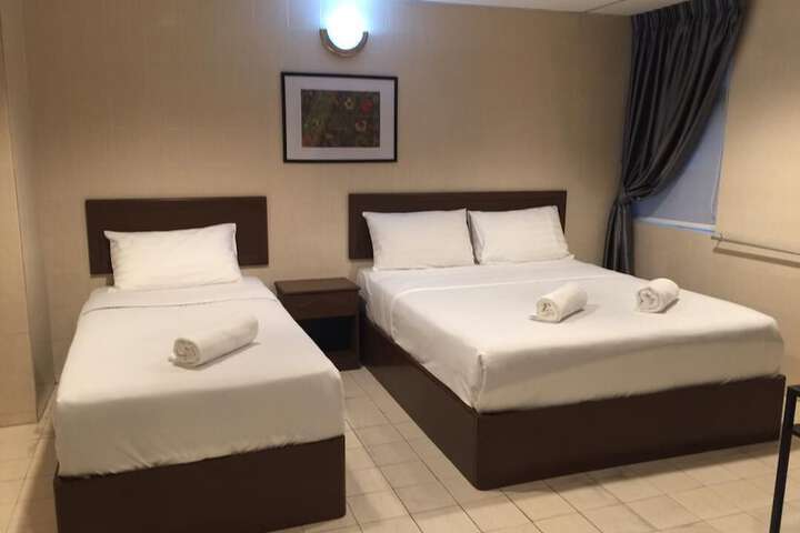Room 14 of 22
