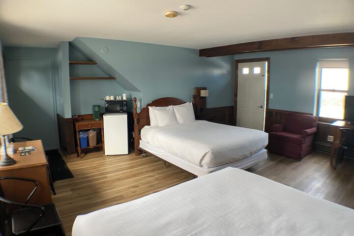 1 Queen Bed (48 of 80)
