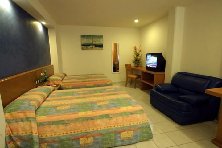Room 9 of 28