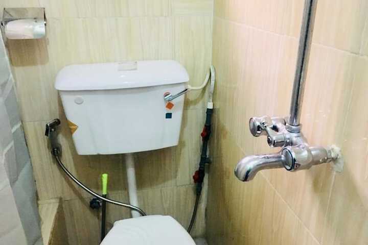Room 14 of 14