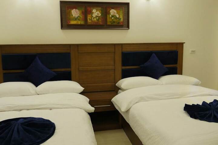 Room 17 of 36