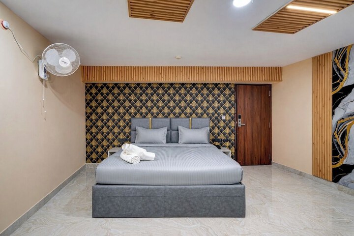 Room 6 of 35