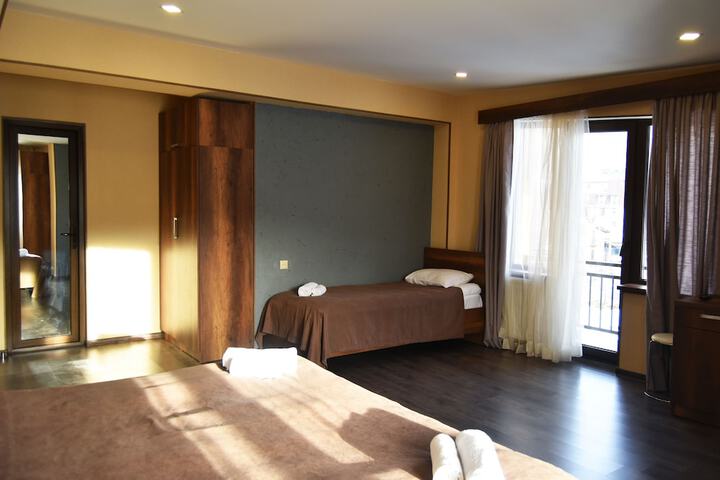 Room 11 of 52
