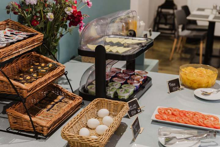 Breakfast/Coffee Service 246 of 263