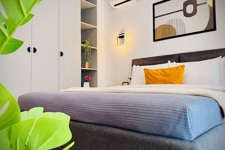 Room 105 of 431