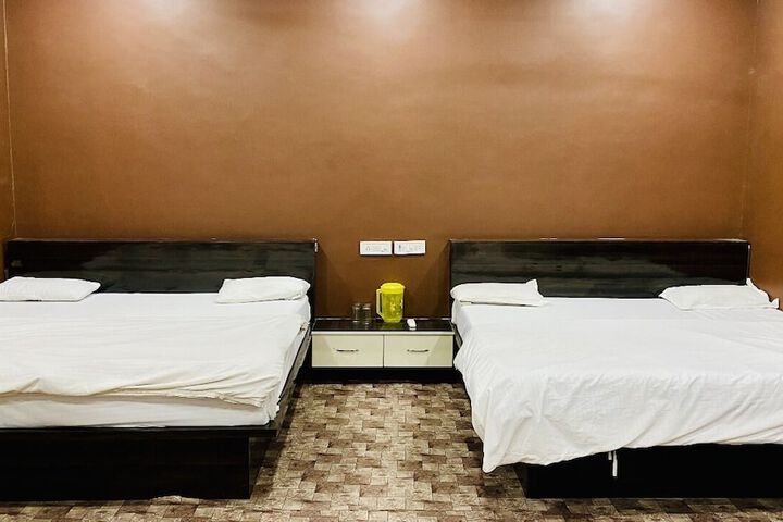Room 26 of 32
